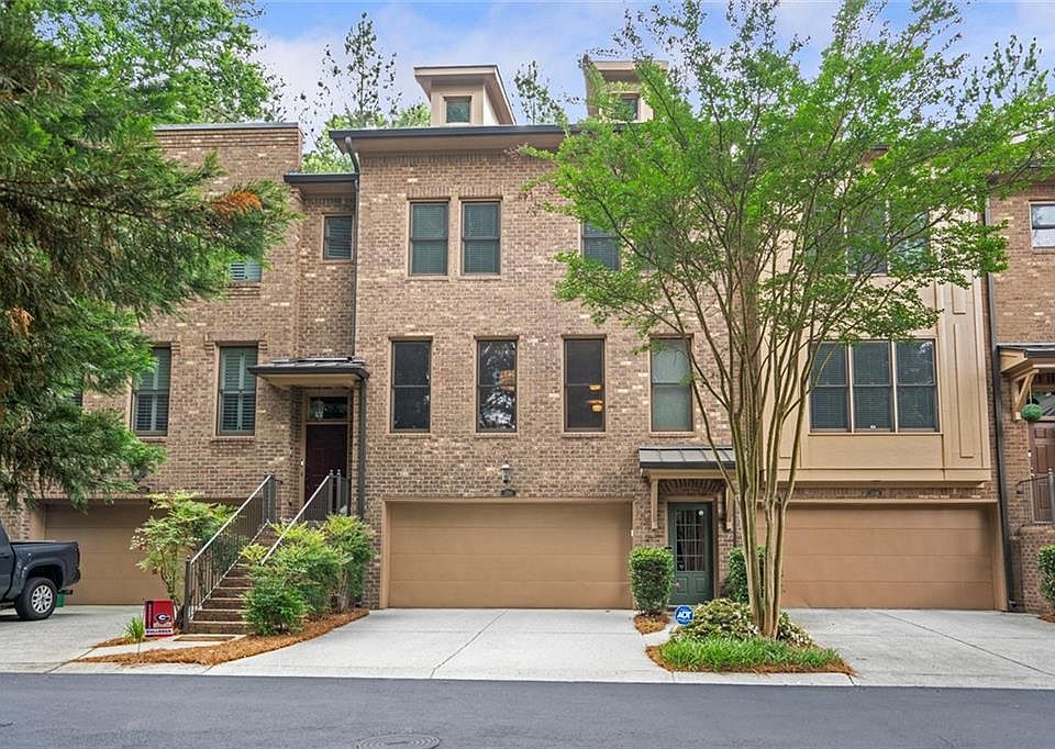1st image of 3344 Chestnut Woods Cir
