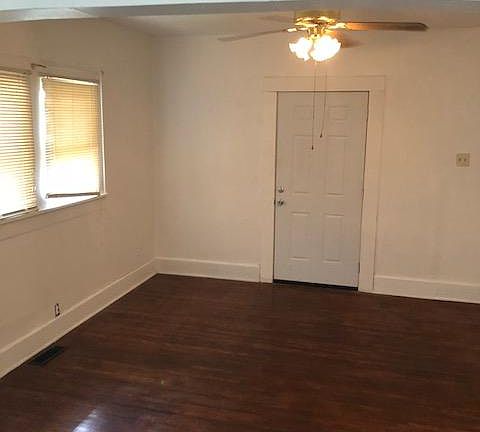 2nd image of 801 N Sherman Dr