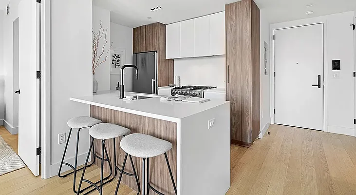 Rented by West 124th Manager LLC | media 37