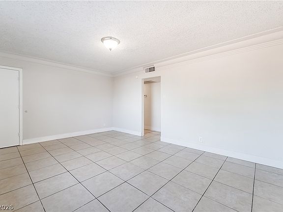 5th image of 2625 Spear St