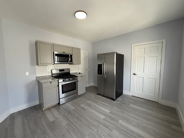 1 Bailey St #2 — Photo 2
