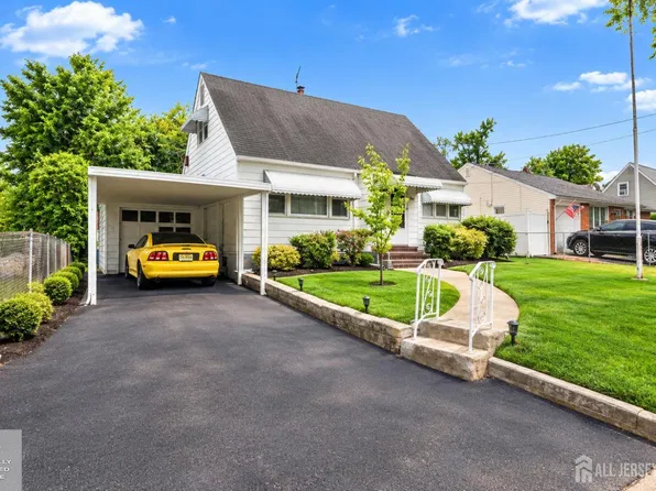 895 Apgar Ter, Rahway, NJ 07065
