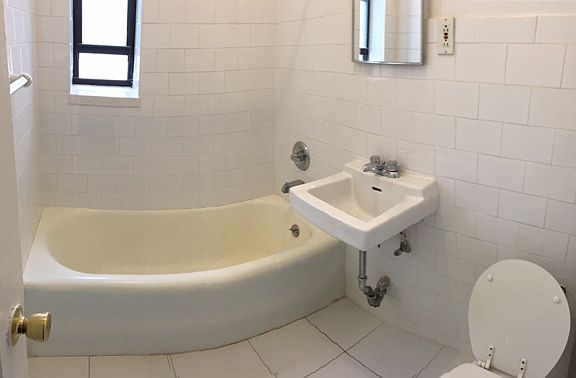 5th image of 3120 32nd St APT 2C
