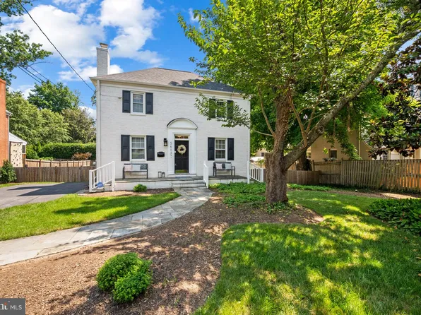 5613 Bradley Blvd, Bethesda, MD 20814