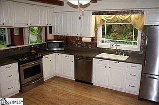 3rd image of 301 Winsford Dr