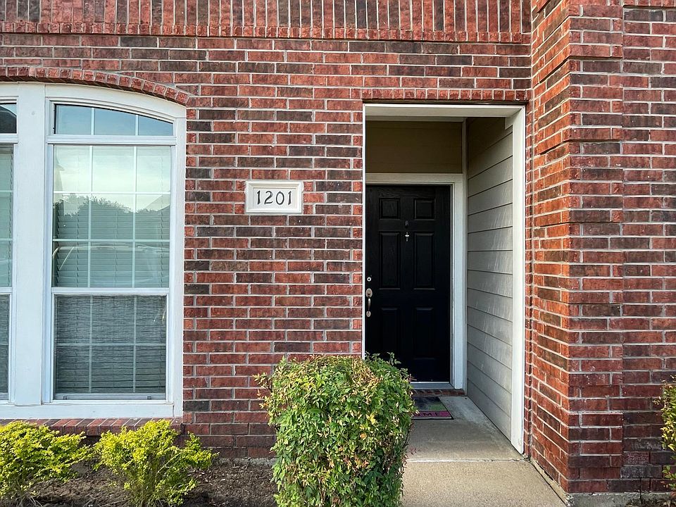 1st image of 305 Holleman Dr Unit 1201