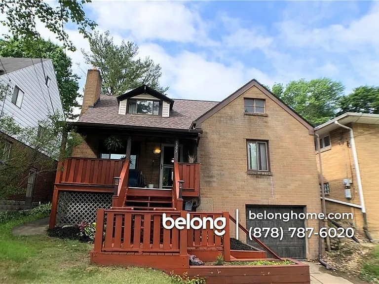 1395 Steuben St — Photo 2