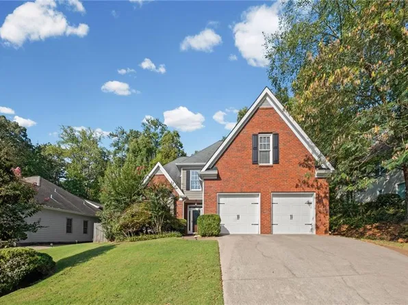 310 Vickery Cir, Roswell, GA 30075