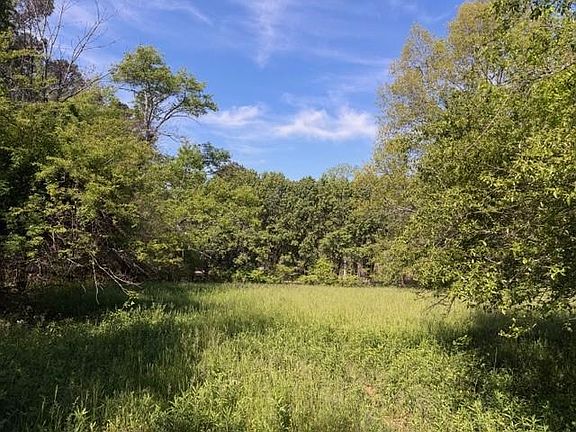 3rd image of 811 Ammons Rd