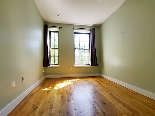 Rented by Rentall Group Inc | media 3