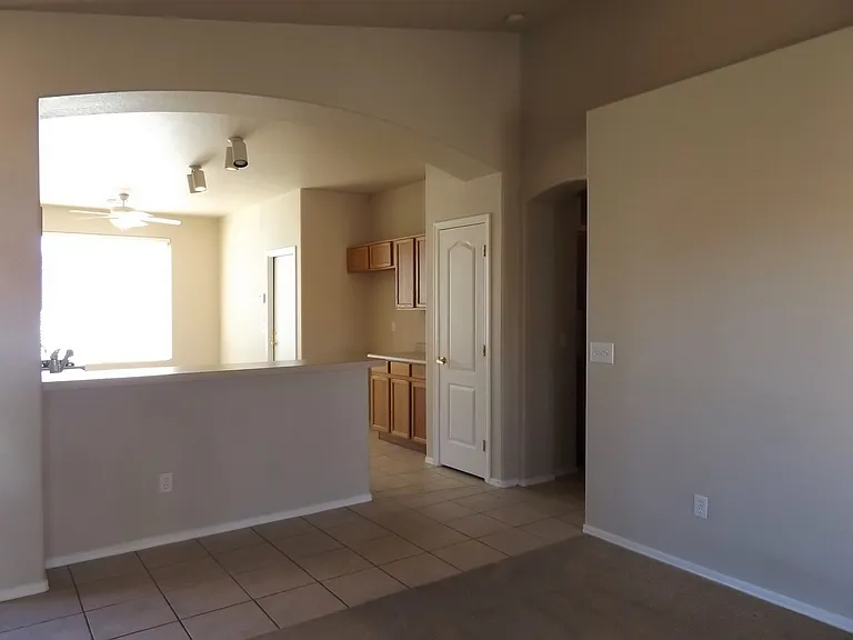 116 W Del Rio St — Photo 8