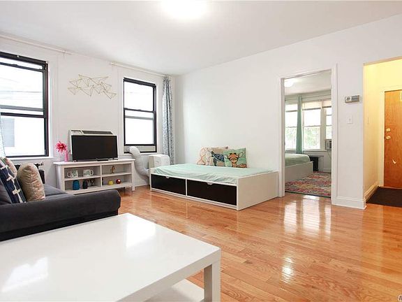 4th image of 5032 41st St
