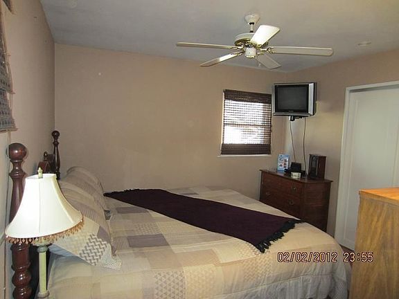 5th image of 163 Westwood Ave