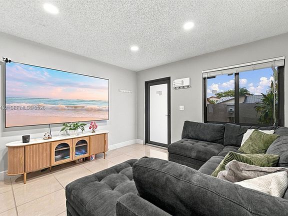 4th image of 10916 SW 146th Ct