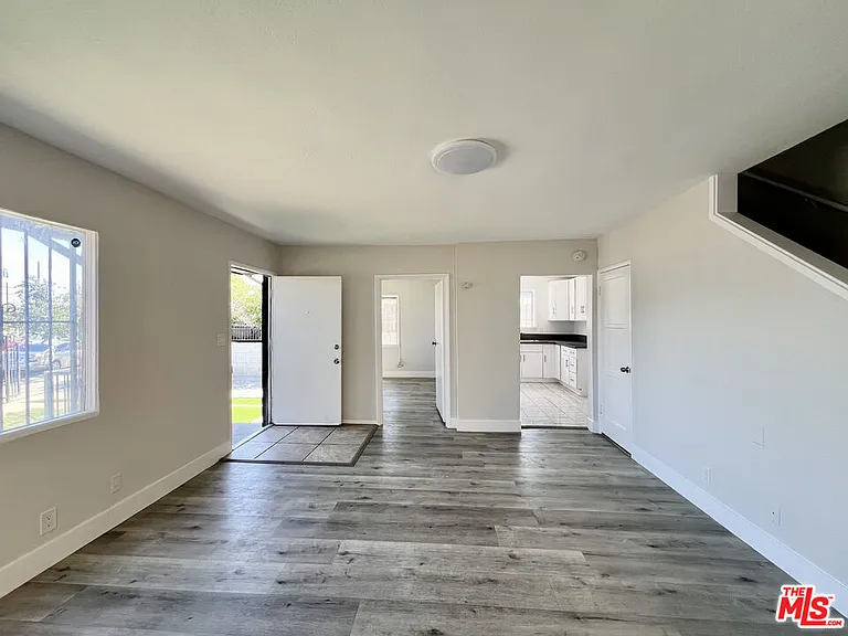 254 E Lanzit Ave #1 — Photo 6