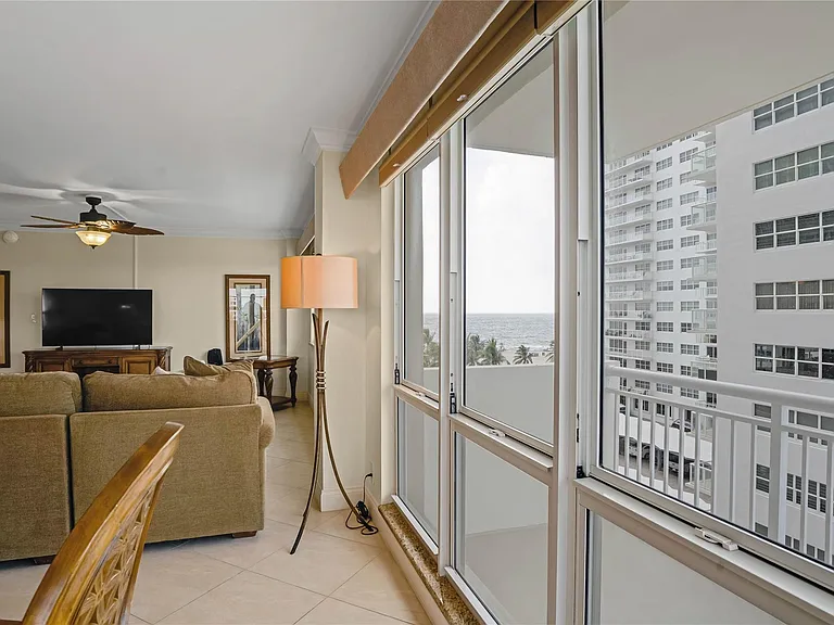 133 N Pompano Beach Blvd #501 — Photo 34