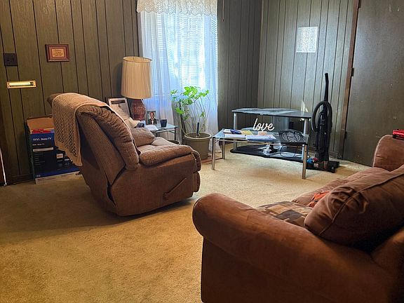 5th image of 4238 Sagamore St