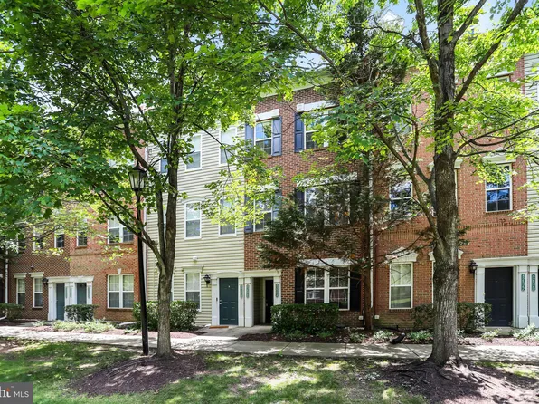 42526 Mayflower Ter, Ashburn, VA 20148