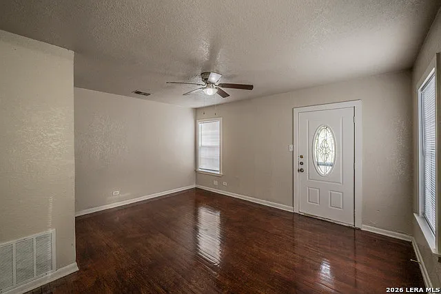 207 Bradford Ave #1 — Photo 5