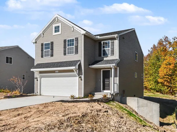 5519 Mammoth Dr, Caledonia, MI 49316