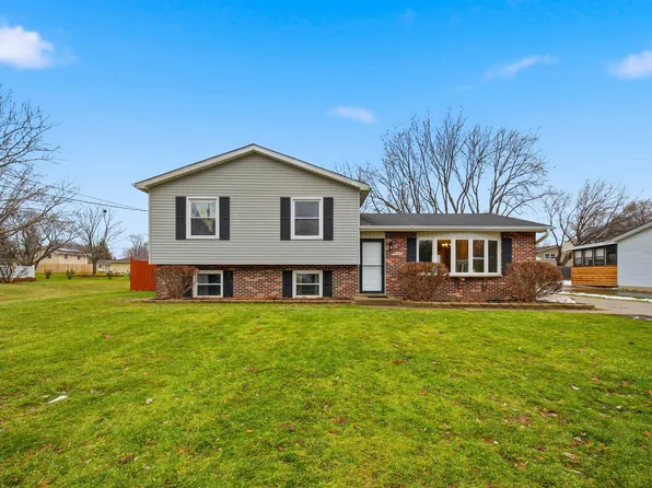 3486 Dorchester Ave, Gurnee, IL 60031