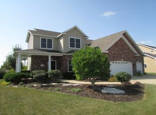 1724 Kingsbury Rd, Washington, IL 61571