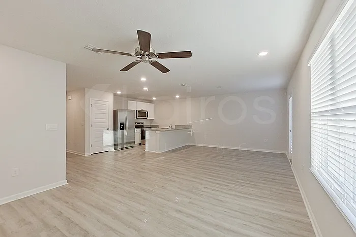 261 Monarch Ln — Photo 4