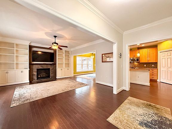 3rd image of 24 Wakefield Rd