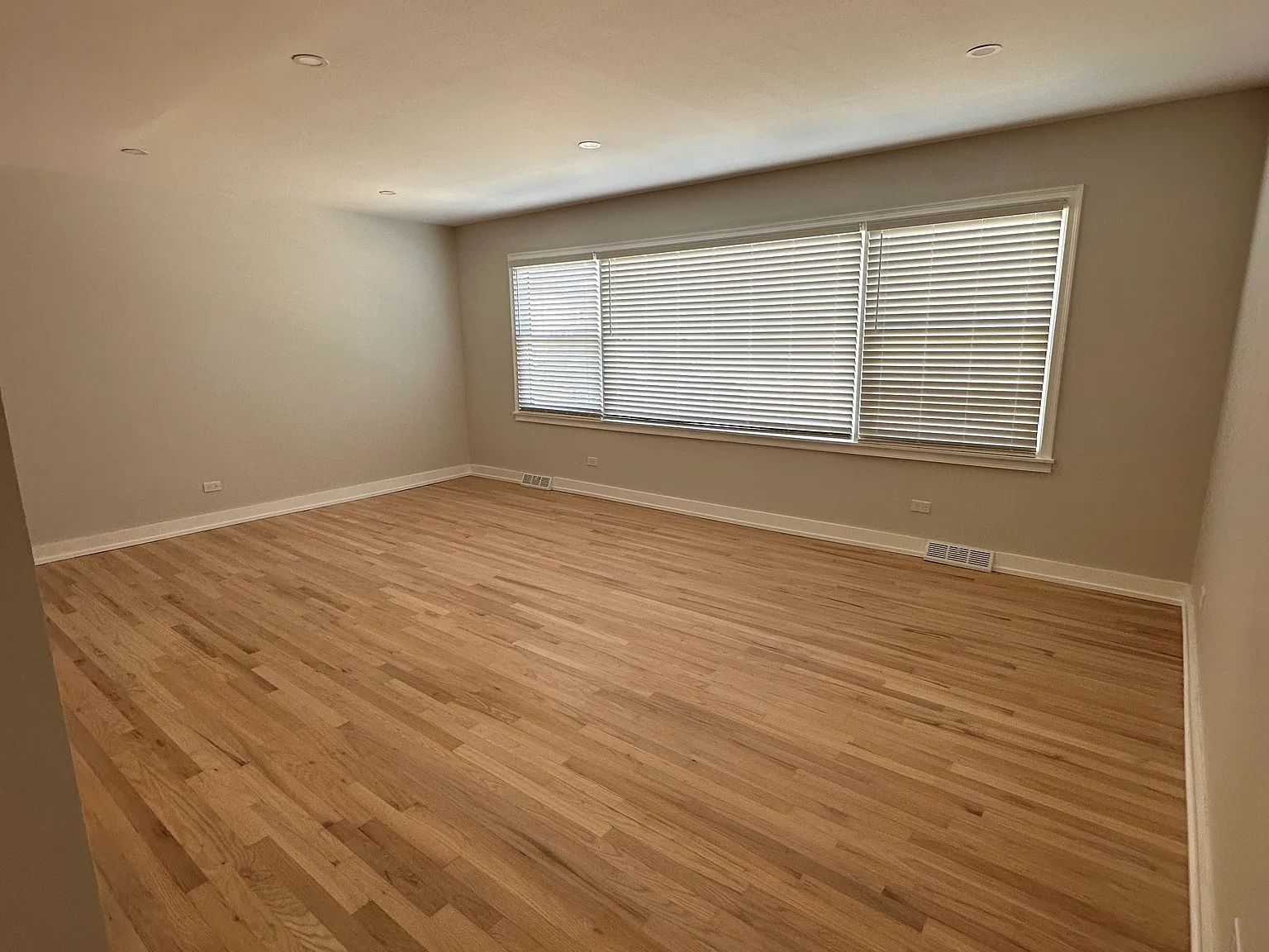 3 bed, 2000 sqft, $2,900 — Photo 2