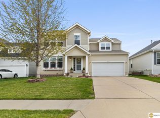 18907 Howe St, Omaha, NE 68130