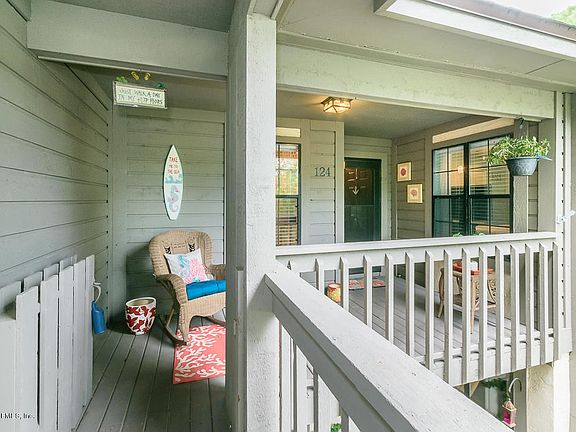 2nd image of 124 Cranes Lake Dr