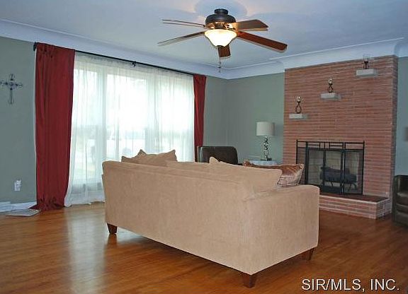 2nd image of 6 Weslake Dr