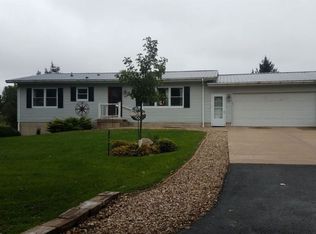 607 Grove St NW, Shellsburg, IA 52332