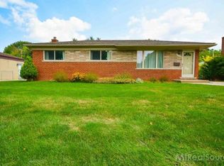 27346 Crestwood Dr, Warren, MI 48088