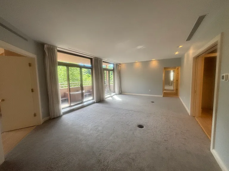 99-60 Florence St #3D — Photo 17