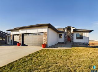 540 W Clara Cir, Tea, SD 57064