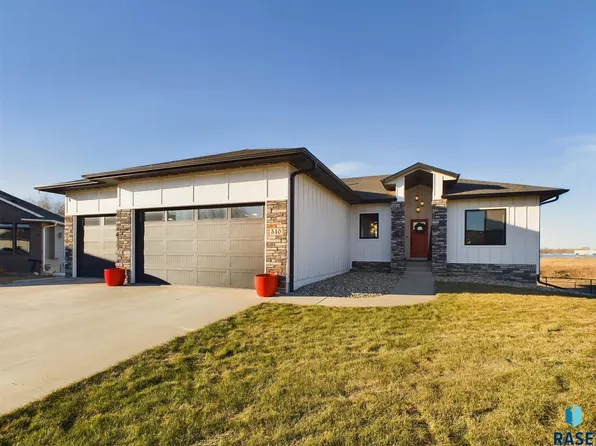 540 W Clara Cir, Tea, SD 57064
