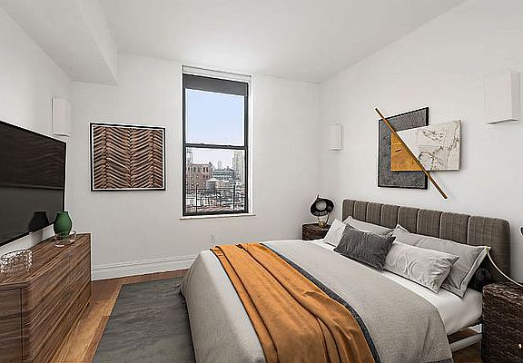 4th image of 154 W 70th St APT 11P