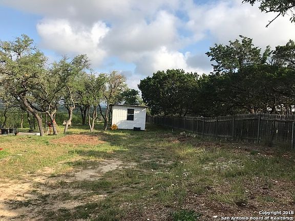 3rd image of 120 Oak Forest Ln