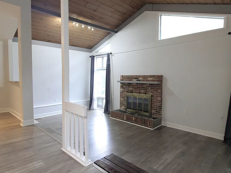 12712 Torrington St — Photo 8