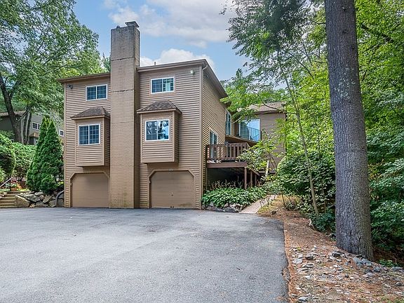 2nd image of 25 Voyagers Ln #25