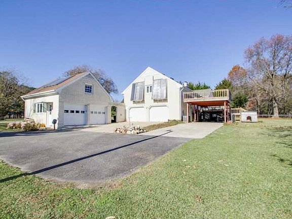 4th image of 1524 Kings Hwy