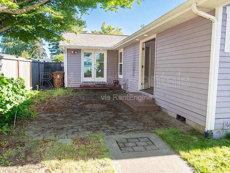4840 N 8th St — Photo 39