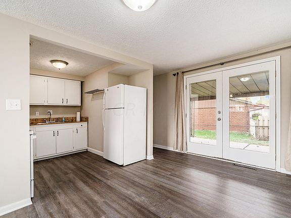 3rd image of 1532 Ives Ave