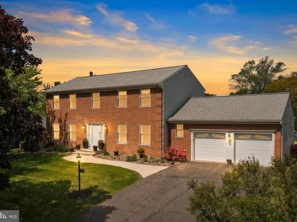 85 Village Dr E, Trenton, NJ 08620
