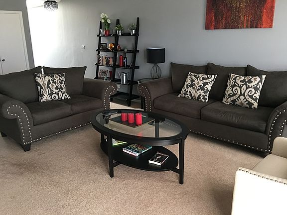 2nd image of 625 W Streamwood Blvd