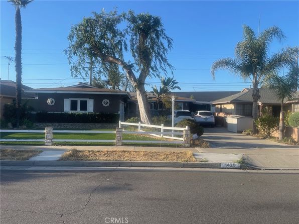 1429 E Rosewood Ave