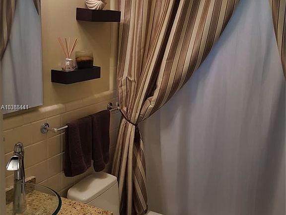 4th image of 9101 E Bay Harbor Dr #10