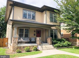 838 S Glebe Rd, Arlington, VA 22204