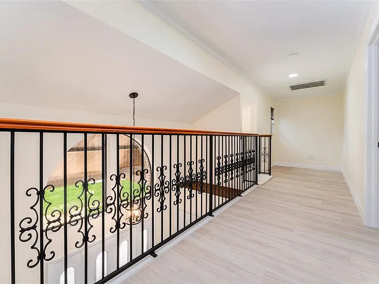 6151 Silver Oaks Dr — Photo 53